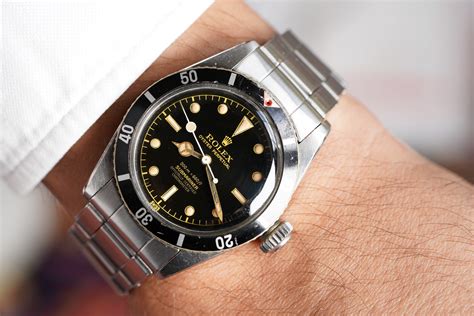 rolex submariner james bond rogar moore|rolex submariner reference 6538.